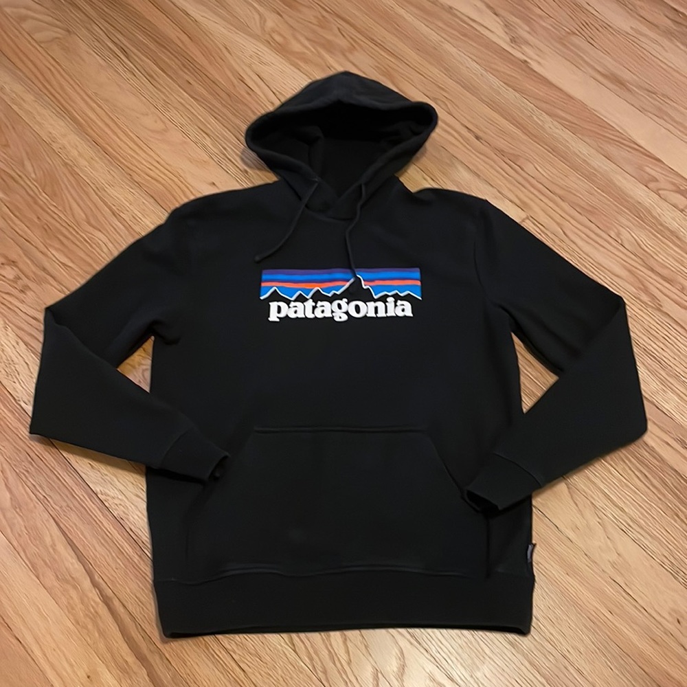 Patagonia P-6 Logo Uprisal Hoody Size Medium Black VGUC